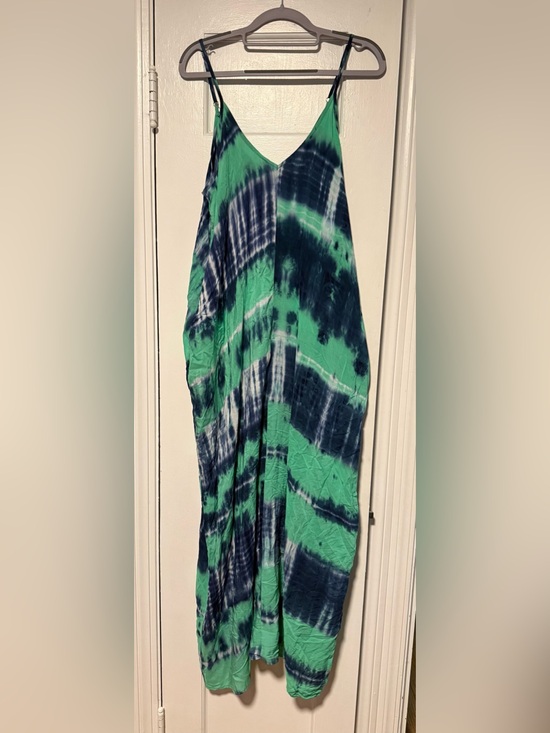 lovestitch Dresses & Skirts - lovestitch Green and Navy Tie-Dye Maxi Dress